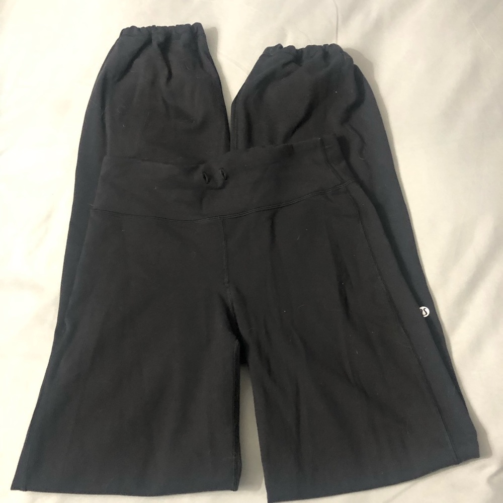 Lululemon stretchy pants